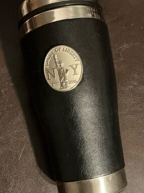 NY Emblem Black Souvenir Travel Mug